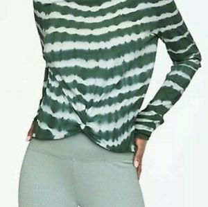 VICTORIA'S SECRET Green Tie Dye L/S Twist Front Top Size L NEW!